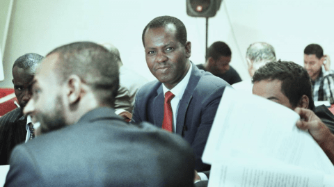 إلى الأمام، سيادة الرئيس، فالشعب من&nbsp;ورائكم!!