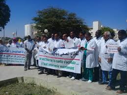 المرضى يدفعون الثمن في ظل استمرار اضراب الأطباء .. ورفض الحكومة&nbsp;للحوار