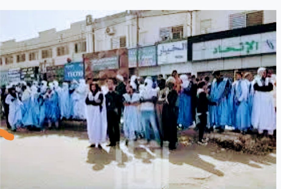 تسجيلات مسربة تكشف تفاصيل اتفاق حكومي مع تجار&nbsp;الهواتف