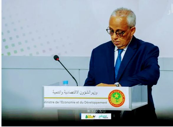 وزير الشؤون الإقتصادية و التنمية يقول:”ندعم سعر المحروقات بنحو 70 أوقية للتر .. و عدم رفغ سعرها&nbsp;مكسب